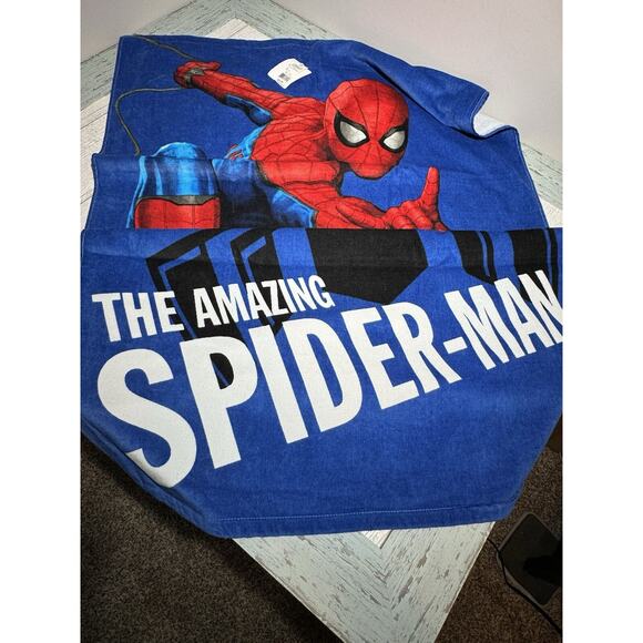 The Amazing Spider Man Disney Beach Towel 30”X58” NWOT - Picture 4 of 7